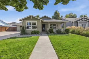 911 NE Stoneridge Loop, Prineville, OR 97754 - Photo 1