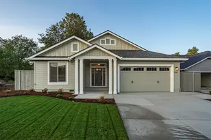 3980 Colorado Dr, Medford, OR 97504 - Photo 1