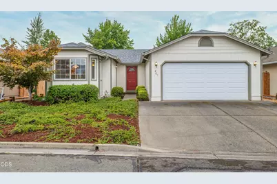 401 SE Liberty Drive, Grants Pass, OR 97527 - Photo 1