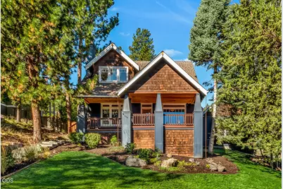 335 NW 17th Street, Bend, OR 97703 - Photo 1
