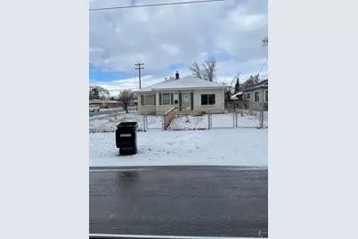 2301 Radcliffe Avenue, Klamath Falls, OR 97601 - Photo 1