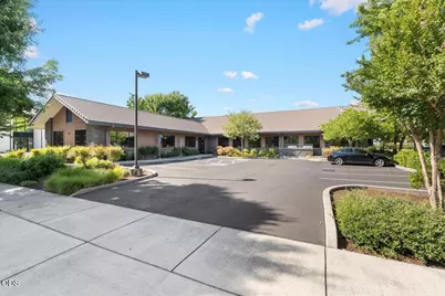 831 O'Hare Parkway, Medford, OR 97504 - Photo 1