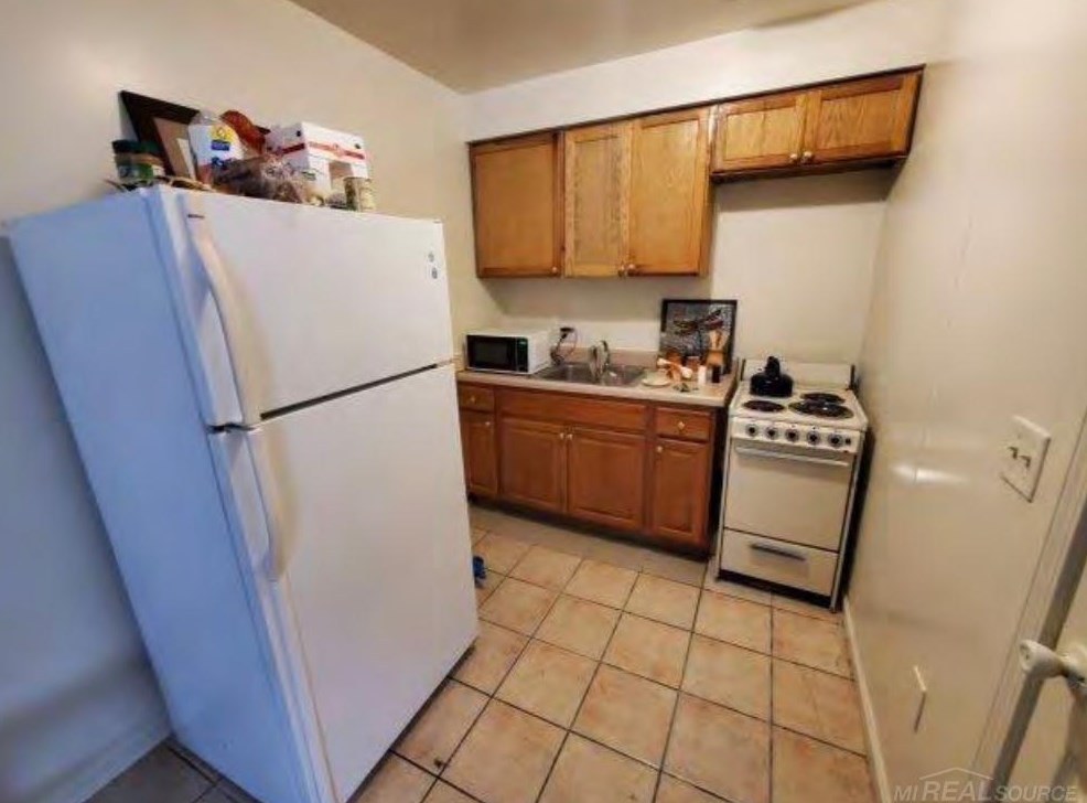 4470 Outer Dr, Detroit MI 48235-2855 exterior