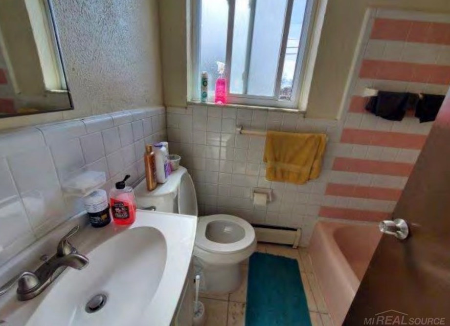 4470 Outer Dr, Detroit MI 48235-2855 exterior