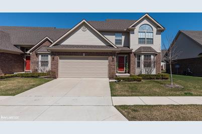 20905 Knobs Hollow Drive, Macomb, MI 48044 - Photo 1