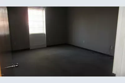 211 W Cronly Street, Laurinburg, NC 28352 - Photo 3