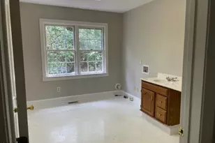 928 N Main St, Louisburg, NC 27549 - Photo 13