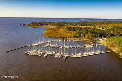 1306 Barkentine Drive, New Bern, NC 28560 - Photo 15