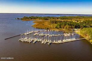1306 Barkentine Dr, New Bern, NC 28560 - Photo 15