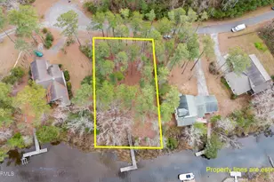 7013 Fairwinds Dr, Oriental, NC 28571 - Photo 1