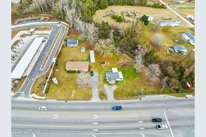 1102 W Corbett Avenue, Swansboro, NC 28584 - Photo 1
