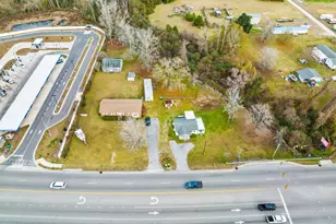 1102 W Corbett Ave, Swansboro, NC 28584 - Photo 1