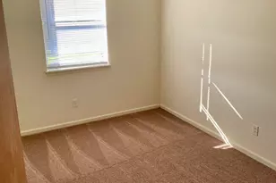 1085 Cheyenne Ct, Greenville, NC 27858 - Photo 3