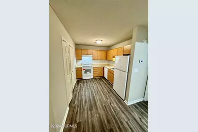 1397 Westpointe Drive #6, Greenville, NC 27834 - Photo 7