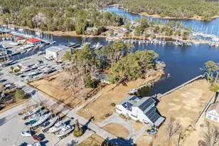 1210 Neuse Dr, Oriental, NC 28571 - Photo 21