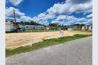 27 Moore Street, Elizabethtown, NC 28337 - Photo 1