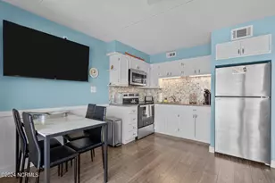 222 Carolina Beach Ave N, Carolina Beach, NC 28428 - Photo 9