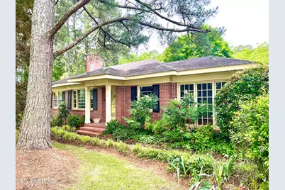 711 N East Street, Roseboro, NC 28382 - Photo 1