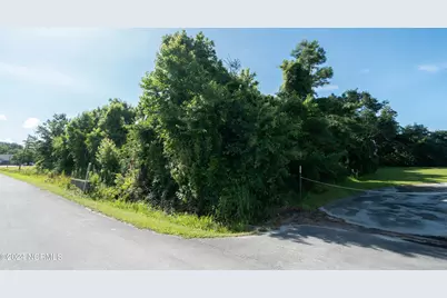 212 N 35th Street, Morehead City, NC 28557 - Photo 17