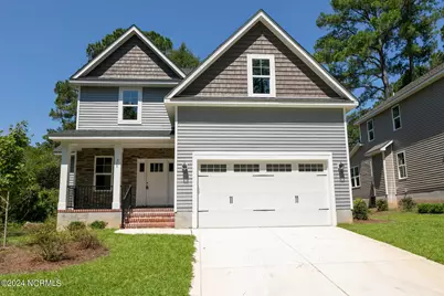 515 N Sycamore Street, Aberdeen, NC 28315 - Photo 1