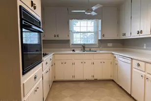 3580 Rosewood Dr, Lumberton, NC 28358 - Photo 21