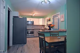916 Bern St, New Bern, NC 28560 - Photo 7