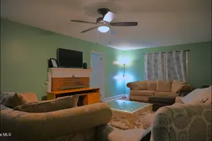916 Bern St, New Bern, NC 28560 - Photo 11
