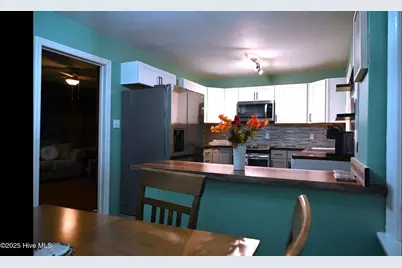 916 Bern Street, New Bern, NC 28560 - Photo 9
