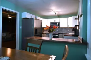 916 Bern St, New Bern, NC 28560 - Photo 9