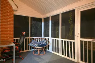 916 Bern St, New Bern, NC 28560 - Photo 33