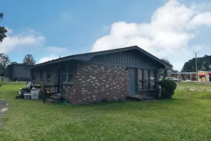 213 W Burkhead St, Whiteville, NC 28472 - Photo 1