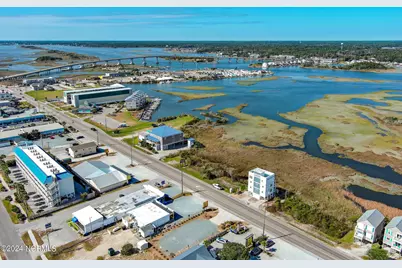 309 N New River Drive, Surf City, NC 28445 - Photo 5