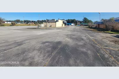 2405 Neuse Boulevard, New Bern, NC 28562 - Photo 5