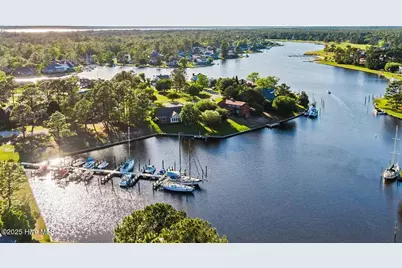 206 Chateau Drive, New Bern, NC 28560 - Photo 47