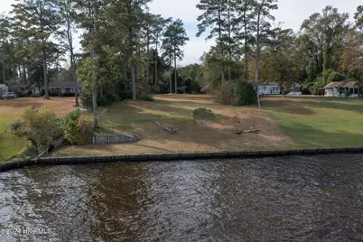 2108 Neuse Cliffs Drive, New Bern, NC 28560 - Photo 7