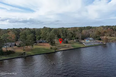 2108 Neuse Cliffs Drive, New Bern, NC 28560 - Photo 5