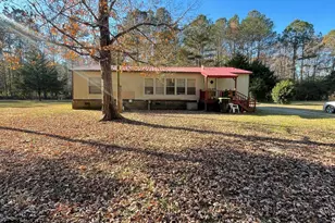 1109 Bee Gee Ln, Williamston, NC 27892 - Photo 7