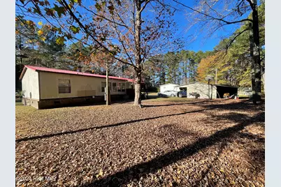 1109 Beegee Lane, Williamston, NC 27892 - Photo 5