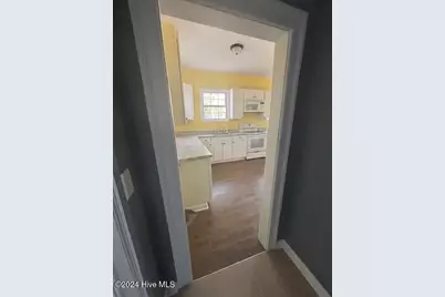201 W Highland Avenue, Kinston, NC 28501 - Photo 5