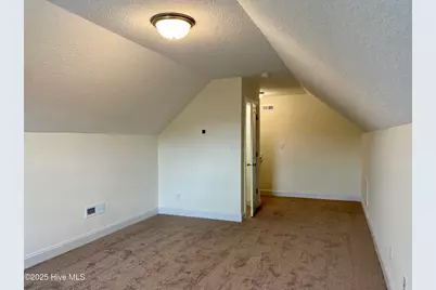 1870 Olde Towne Pointe Boulevard, Jacksonville, NC 28546 - Photo 31