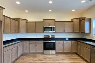 1870 Olde Towne Pointe Blvd, Jacksonville, NC 28546 - Photo 11
