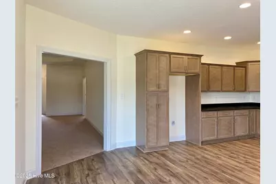 1870 Olde Towne Pointe Boulevard, Jacksonville, NC 28546 - Photo 9