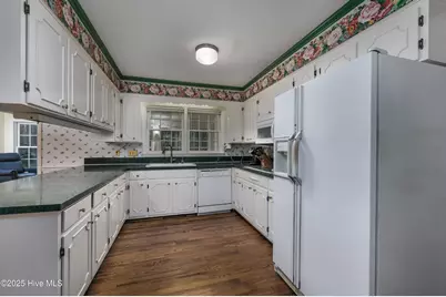 300 McArthur Street, Tabor City, NC 28463 - Photo 7