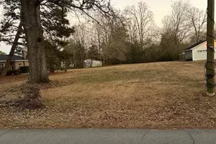 109 N New St, Whitakers, NC 27891 - Photo 1