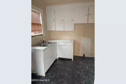 1510 Hyman Avenue, Kinston, NC 28501 - Photo 11