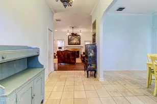 613 Clarendon Ave, Carolina Beach, NC 28428 - Photo 7