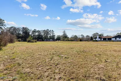 2415 Neuse Boulevard, New Bern, NC 28560 - Photo 17