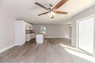 925 W Massachusetts Avenue, Southern Pines, NC 28387 - Photo 11