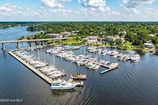 516 Water St, Oriental, NC 28571 - Photo 1