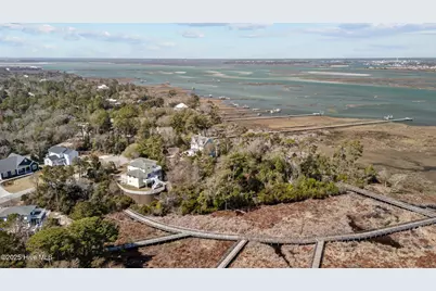 9814 Clarendon Drive, Emerald Isle, NC 28594 - Photo 3